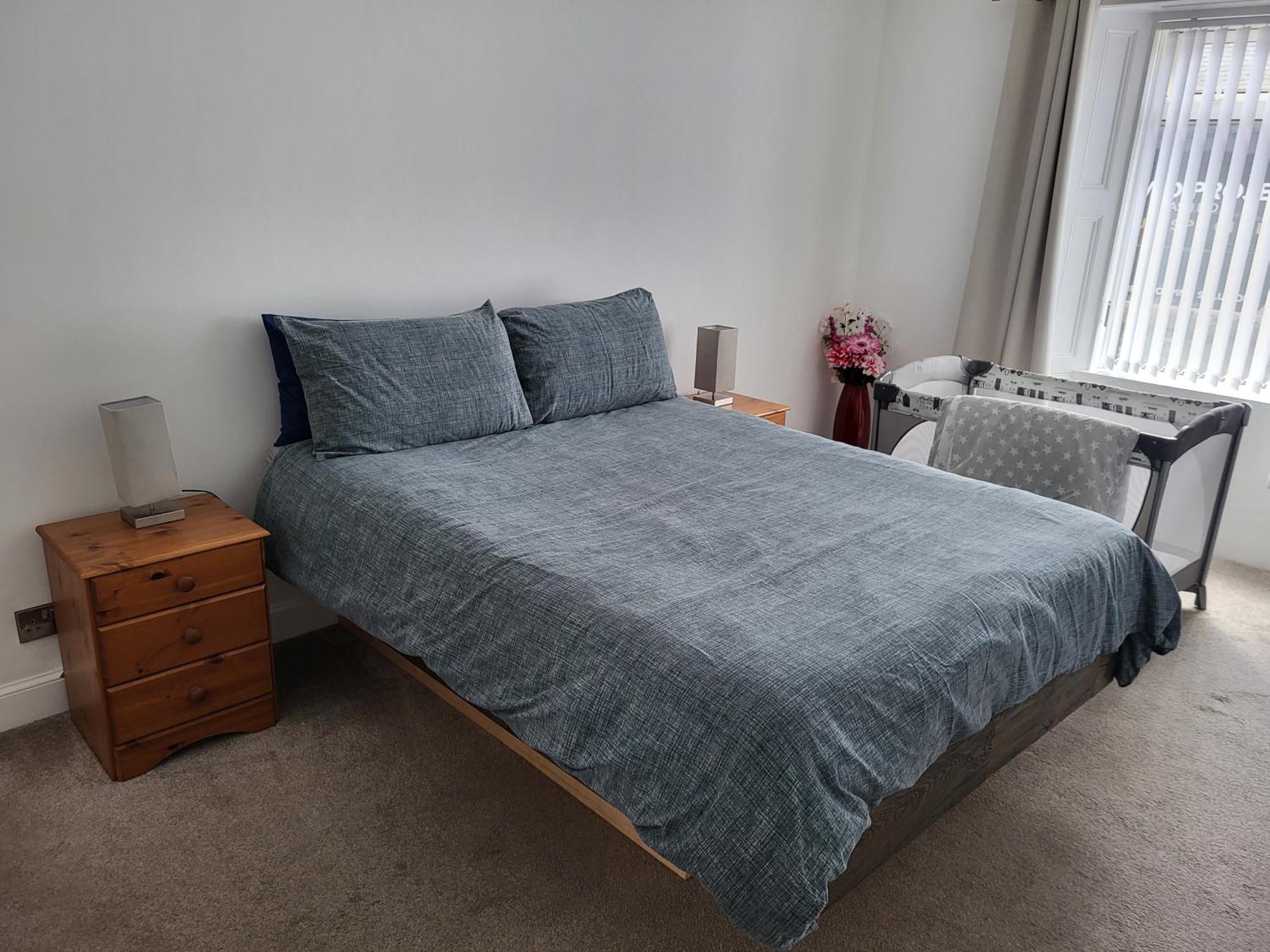 Central 2-Bedroom Bunglow With Double Sofa Bed Карнусти Екстериор снимка